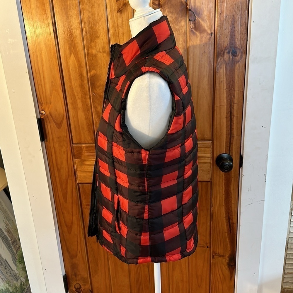 Rue 21 Buffalo Plaid puffer vest size L - Picture 2 of 8